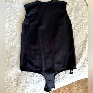 Skims Essential Crew Neck Sleeveless Bodysuit
